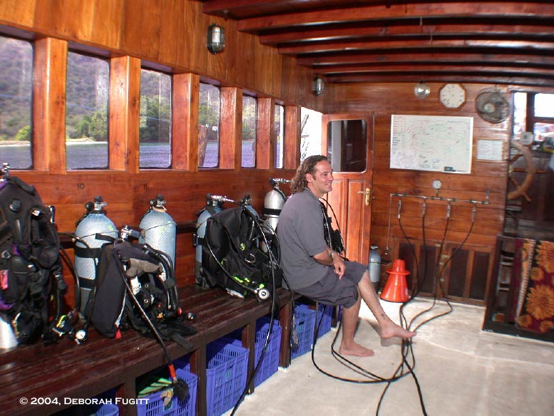 SMY Ondina - Indonesia - Dive Deck