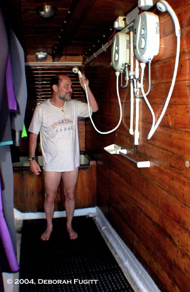 Ondina liveaboard dive showers & suit storage